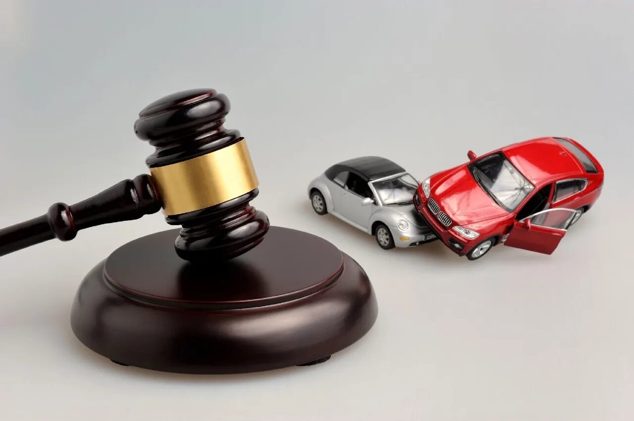 Допомога адвоката при зіткненні з іншим автомобілем